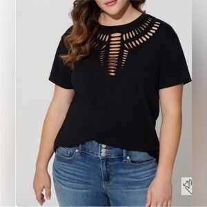 Torrid SIZE 6  Torrid Relaxed Fit Cotton Slash Yoke Sleeve Tee.